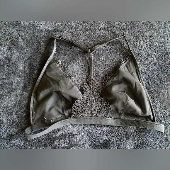 VS Bralette - Picture 2 of 2